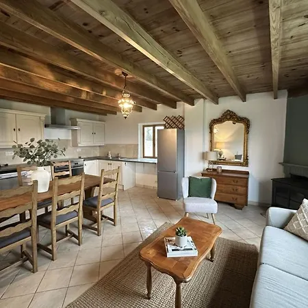 Les Du Chateau Du Gros Tison Thiembronne